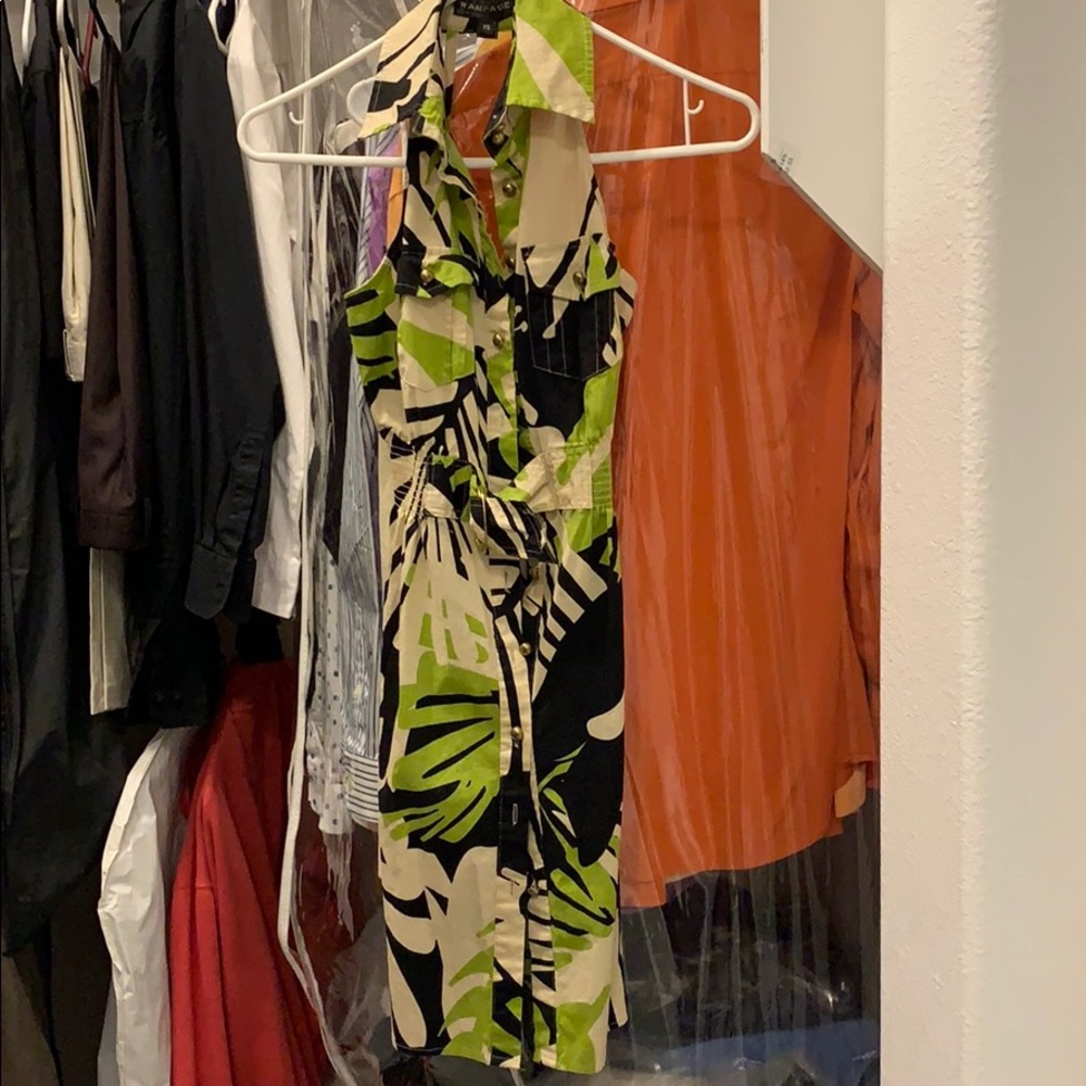 Sleeveless button up dress